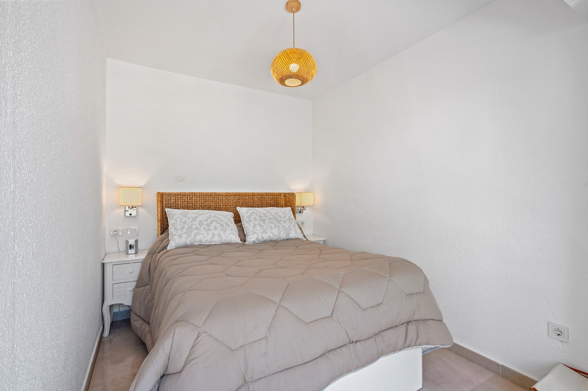 Se vende Apartamento Planta Media de 2 dormitorios en Costa Blanca, Alicante, España