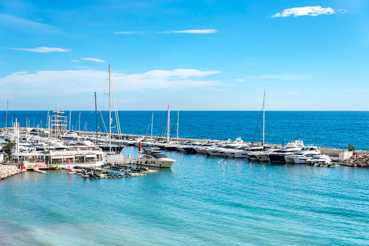 Se vende Dúplex de 4 dormitorios en Costa Blanca, Alicante, España