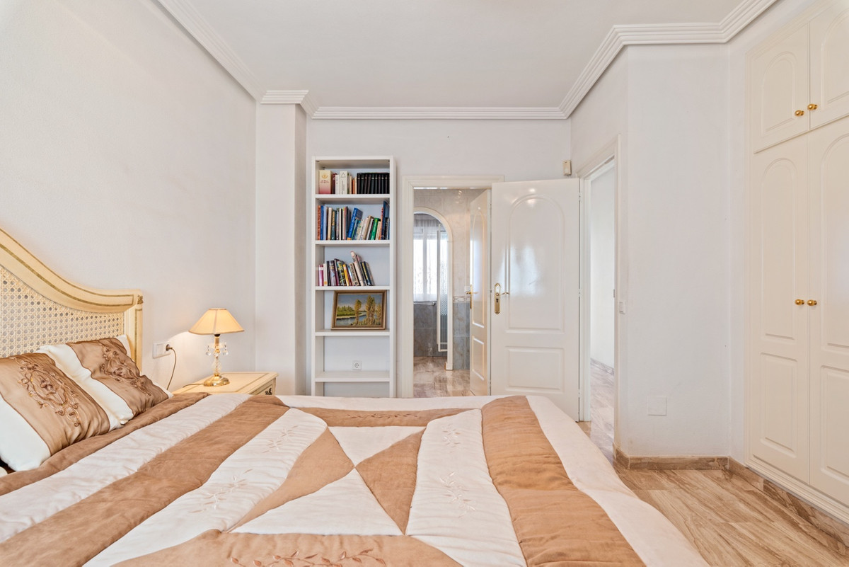 5 Bed Townhouse for sale in Dona Pepa Costa Blanca, Alicante, Spain
