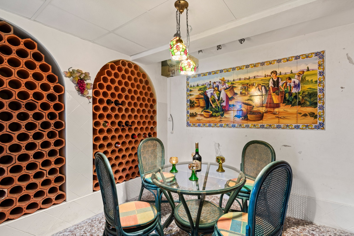 5 Bed Townhouse for sale in Dona Pepa Costa Blanca, Alicante, Spain