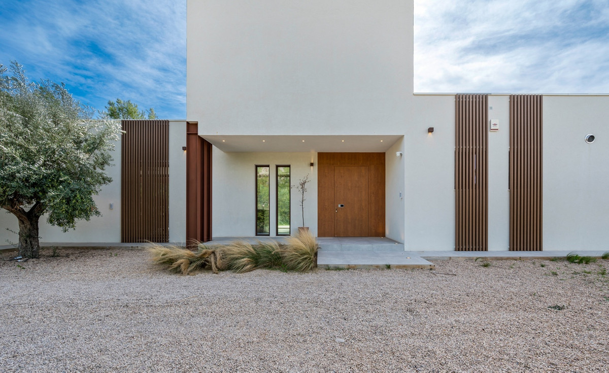 4 Bed Townhouse for sale in Finestrat Costa Blanca, Alicante, Spain