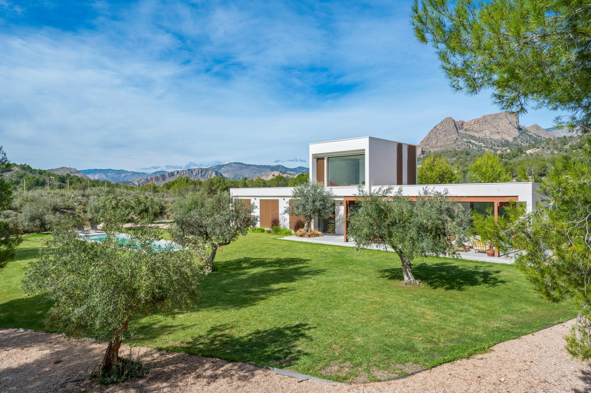4 Bed Townhouse for sale in Finestrat Costa Blanca, Alicante, Spain