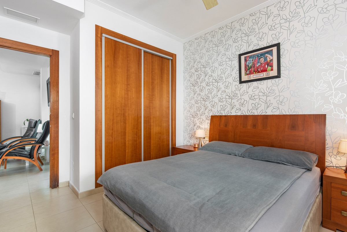 Se vende Villa - Chalet de 4 dormitorios en Costa Blanca, Alicante, España