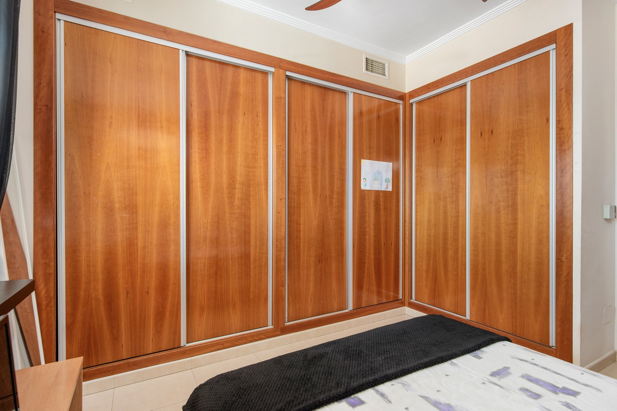 Se vende Villa - Chalet de 4 dormitorios en Costa Blanca, Alicante, España