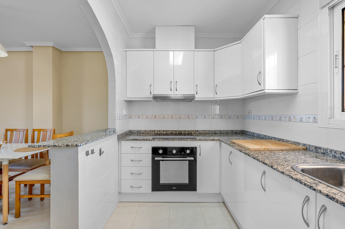 Se vende Apartamento en Planta Última de 2 dormitorios en Costa Blanca, Alicante, España
