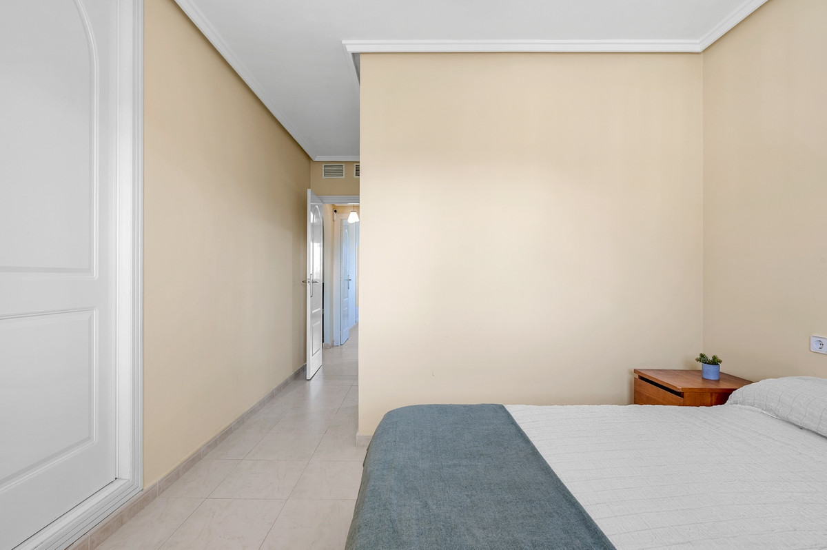 Se vende Apartamento en Planta Última de 2 dormitorios en Costa Blanca, Alicante, España