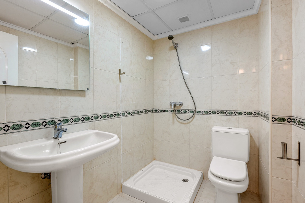 Se vende Apartamento en Planta Última de 2 dormitorios en Costa Blanca, Alicante, España