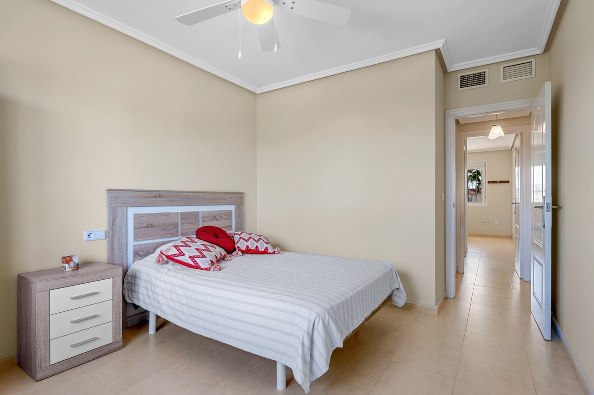 Se vende Apartamento en Planta Última de 2 dormitorios en Costa Blanca, Alicante, España