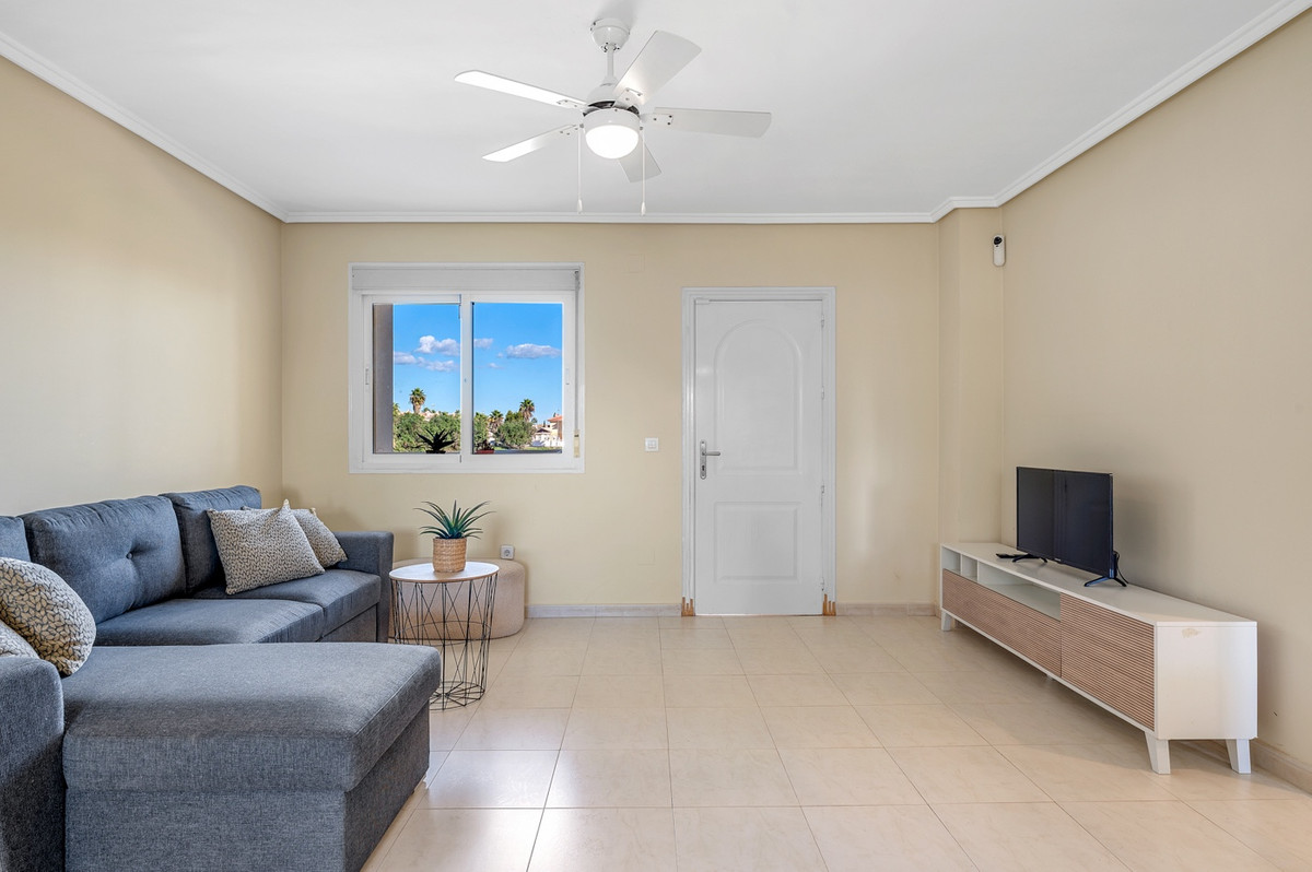 Se vende Apartamento en Planta Última de 2 dormitorios en Costa Blanca, Alicante, España
