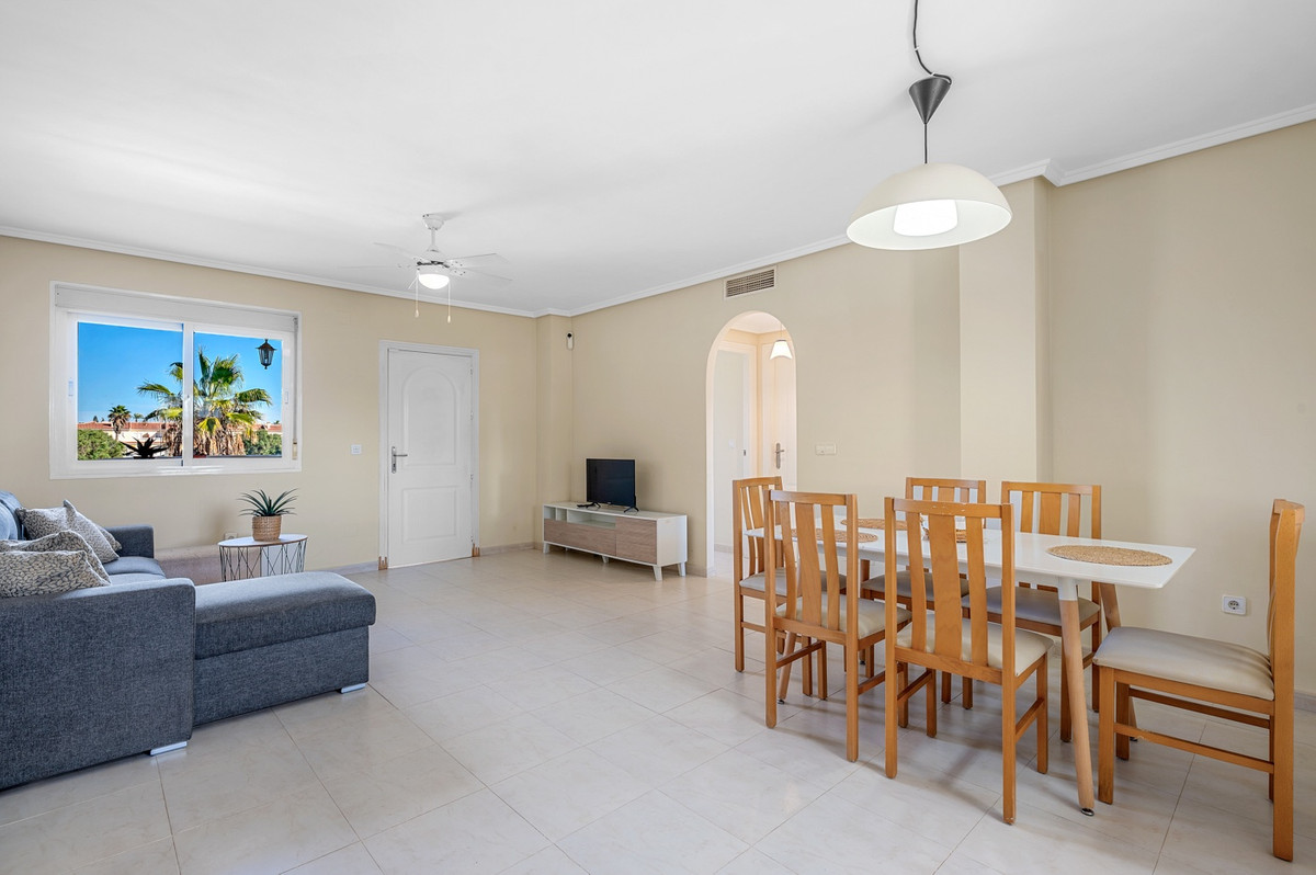 Se vende Apartamento en Planta Última de 2 dormitorios en Costa Blanca, Alicante, España