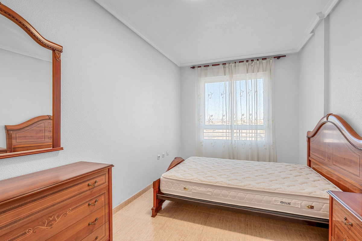 Se vende Apartamento Planta Media de 2 dormitorios en Costa Blanca, Alicante, España