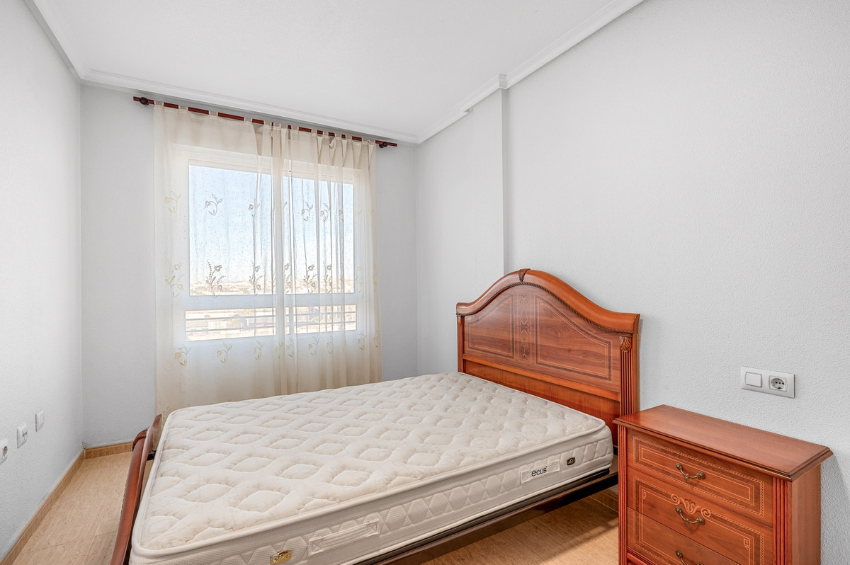 Se vende Apartamento Planta Media de 2 dormitorios en Costa Blanca, Alicante, España