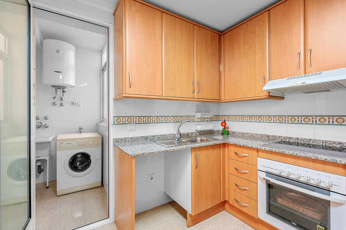 Se vende Apartamento Planta Media de 2 dormitorios en Costa Blanca, Alicante, España
