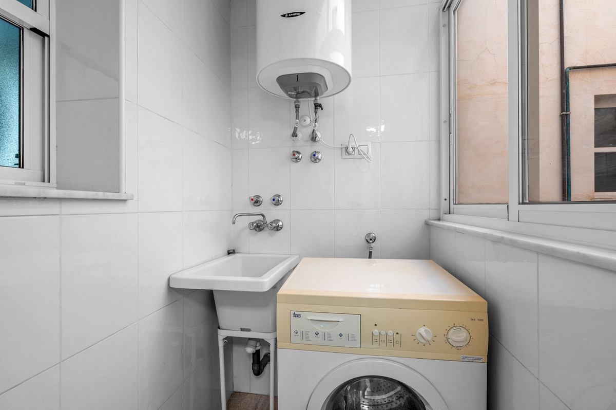 Se vende Apartamento Planta Media de 2 dormitorios en Costa Blanca, Alicante, España