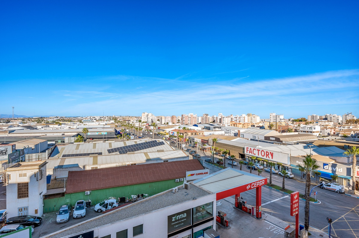 Se vende Apartamento Planta Media de 2 dormitorios en Costa Blanca, Alicante, España