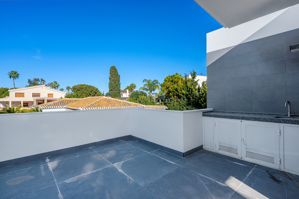 4 Bed Townhouse for sale in Campoamor Costa Blanca, Alicante, Spain