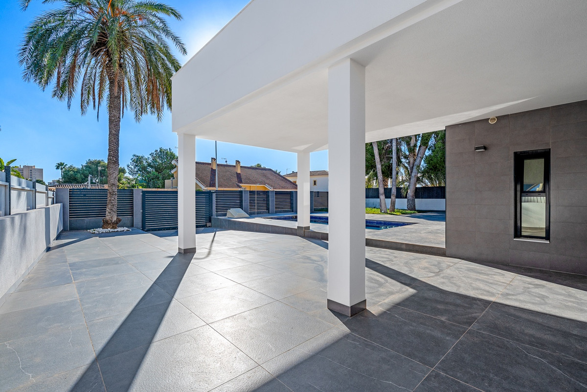 4 Bed Townhouse for sale in Campoamor Costa Blanca, Alicante, Spain
