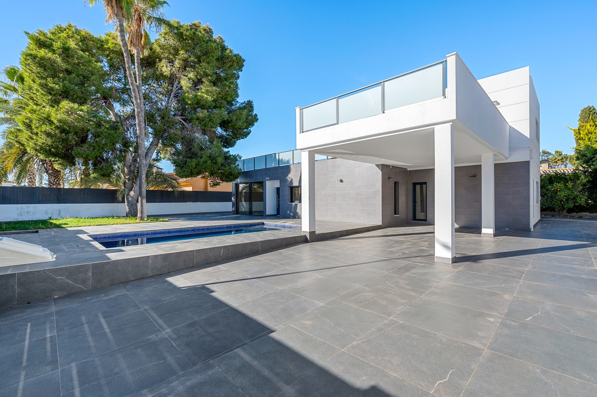 4 Bed Townhouse for sale in Campoamor Costa Blanca, Alicante, Spain