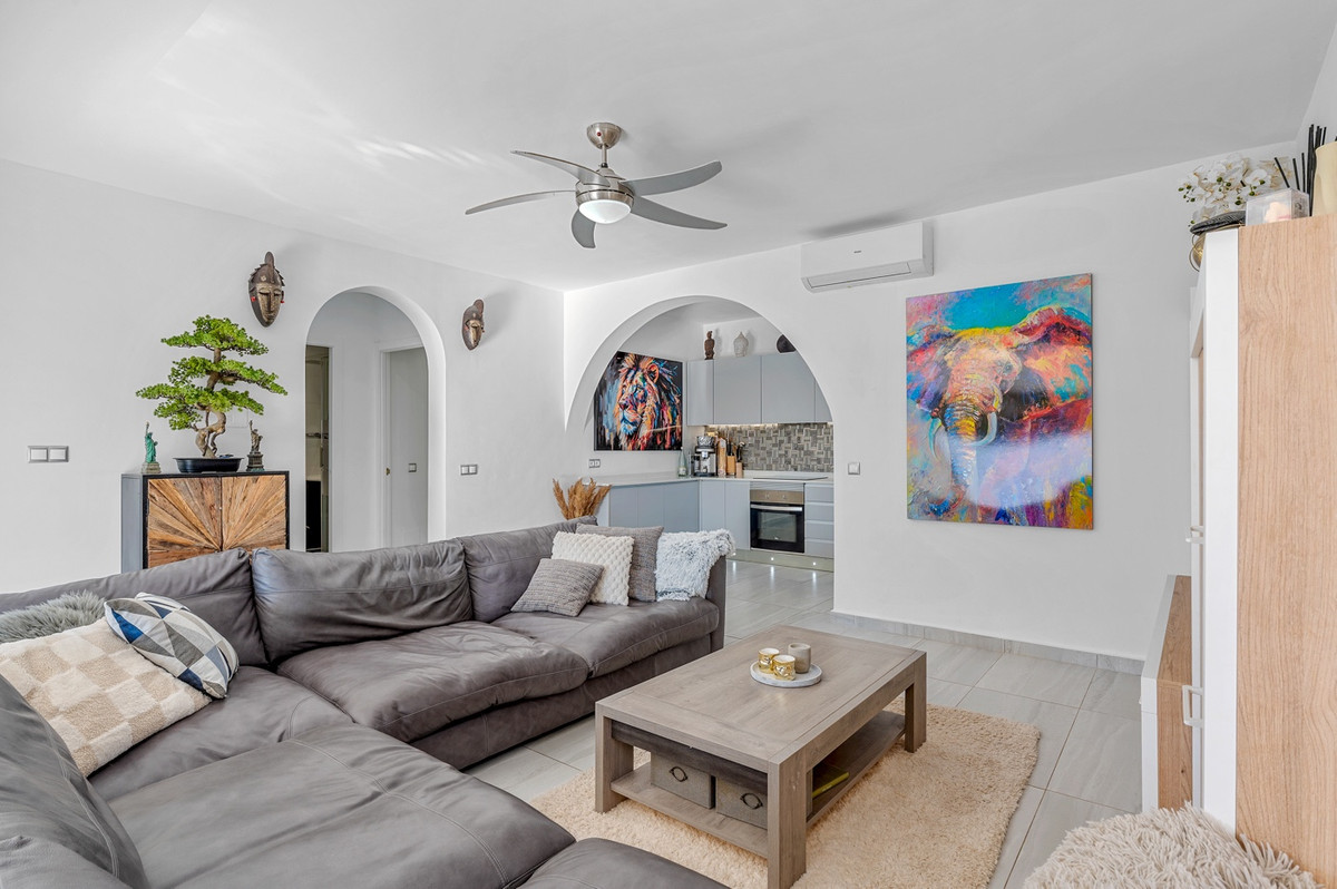 Se vende Villa - Chalet de 5 dormitorios en Costa Blanca, Alicante, España
