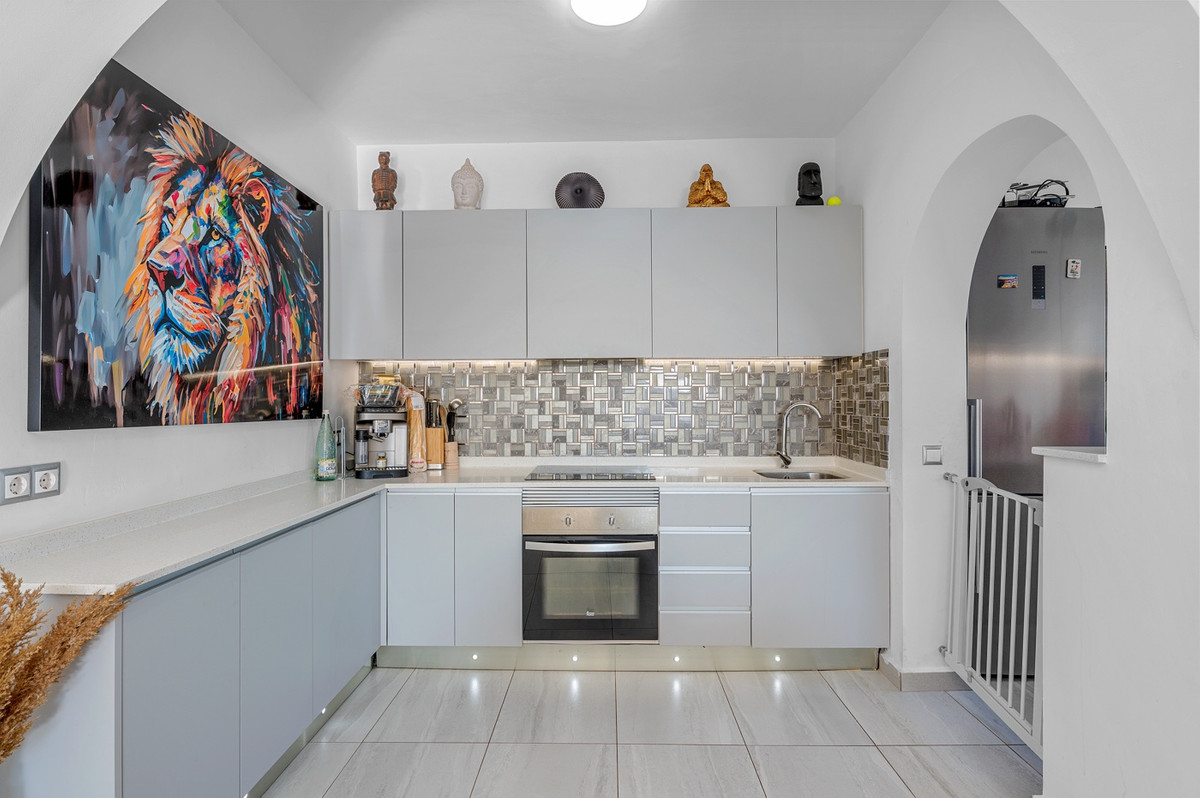 Se vende Villa - Chalet de 5 dormitorios en Costa Blanca, Alicante, España