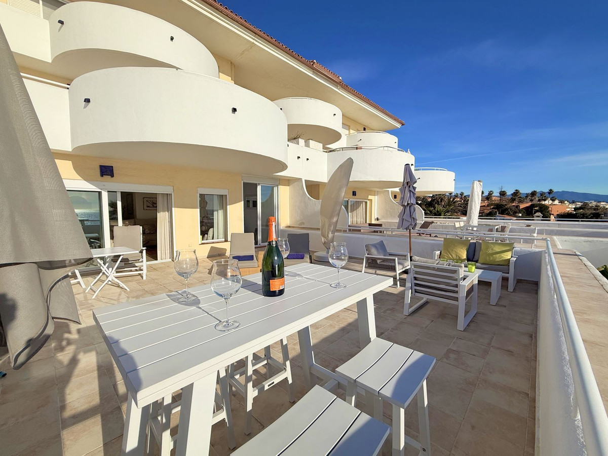 2 Bed Apartment for sale in Estepona Costa Del Sol, Málaga, Spain