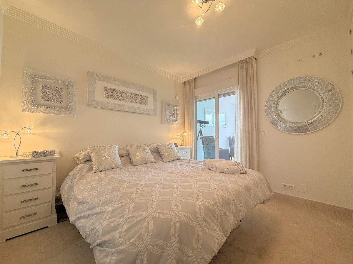2 Bed Apartment for sale in Estepona Costa Del Sol, Málaga, Spain