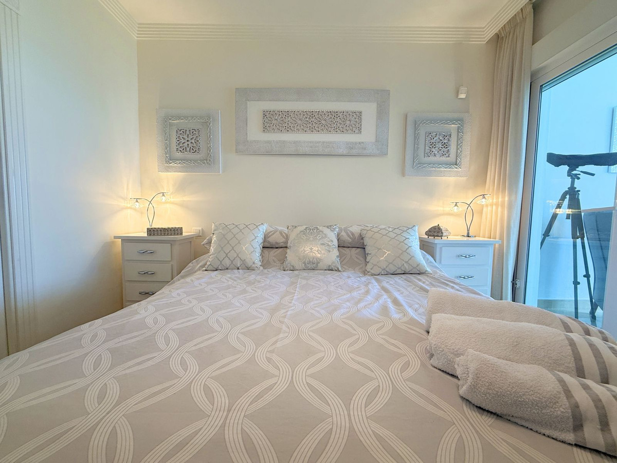2 Bed Apartment for sale in Estepona Costa Del Sol, Málaga, Spain