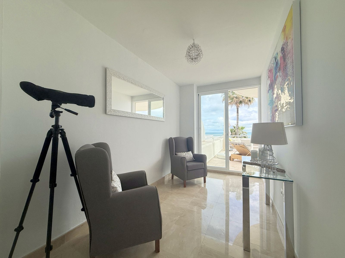 2 Bed Apartment for sale in Estepona Costa Del Sol, Málaga, Spain