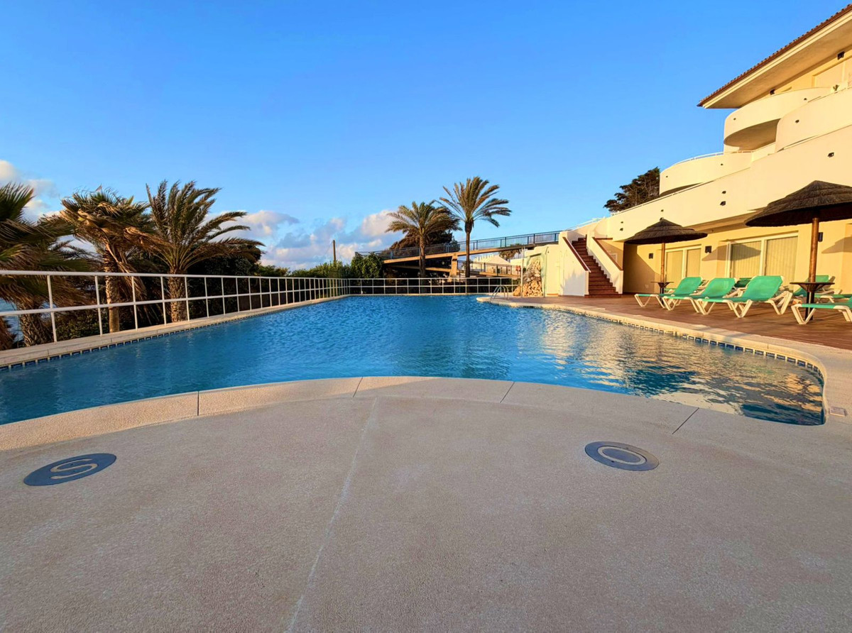 2 Bed Apartment for sale in Estepona Costa Del Sol, Málaga, Spain