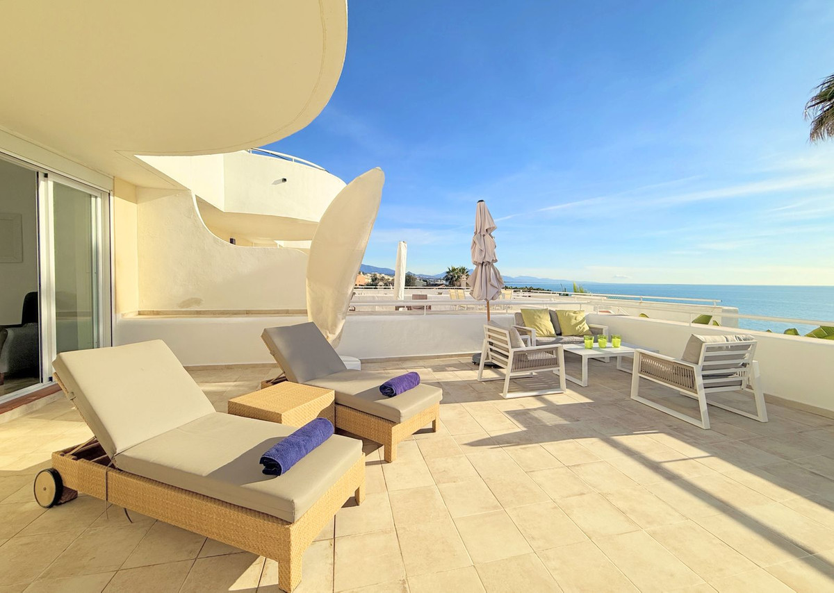 2 Bed Apartment for sale in Estepona Costa Del Sol, Málaga, Spain