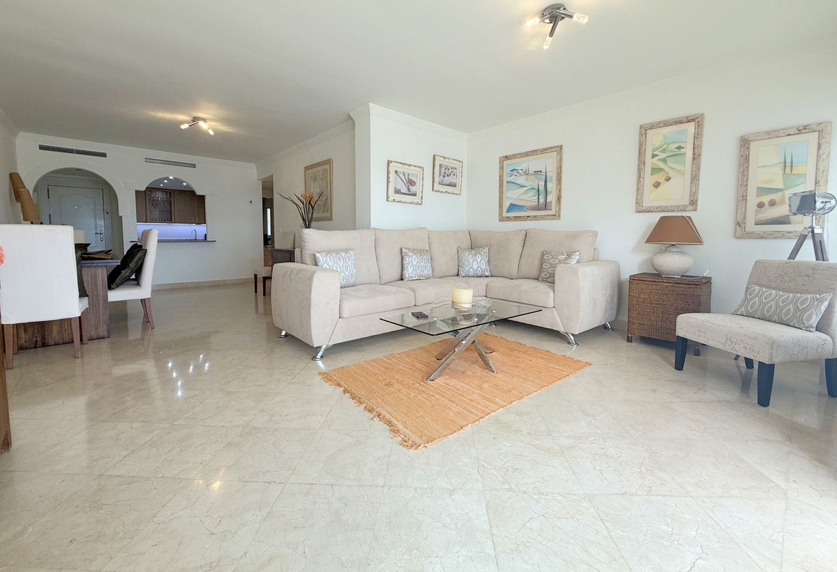 2 Bed Apartment for sale in Estepona Costa Del Sol, Málaga, Spain