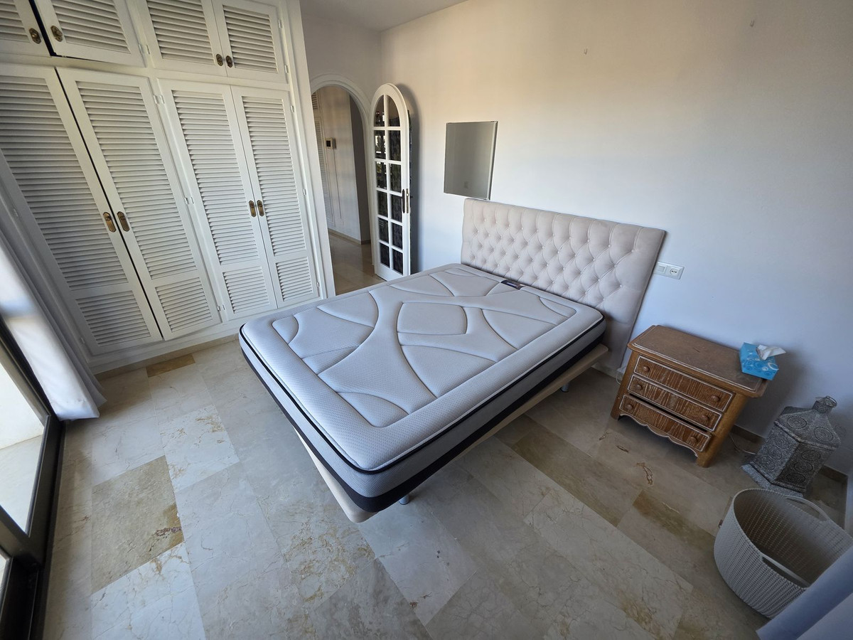 Se vende Villa - Chalet de 5 dormitorios en Costa Del Sol, Málaga, España