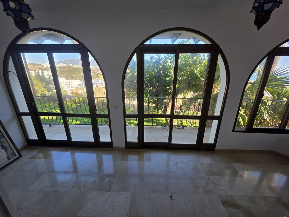 Se vende Villa - Chalet de 5 dormitorios en Costa Del Sol, Málaga, España