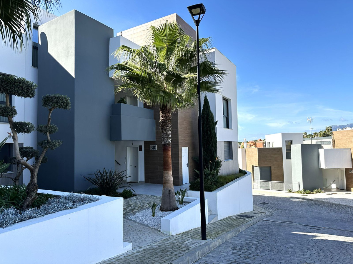 2 Bed Apartment for sale in Cabopino Costa Del Sol, Málaga, Spain