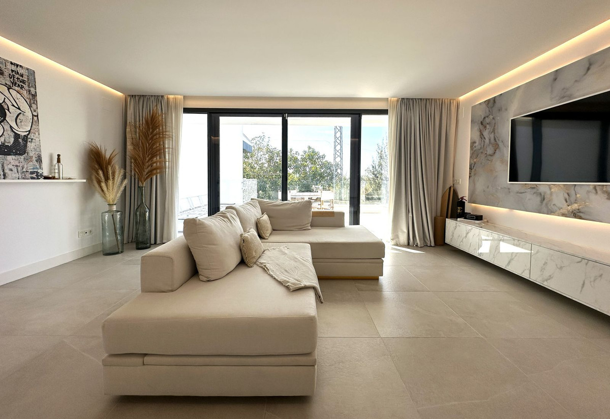 2 Bed Apartment for sale in Cabopino Costa Del Sol, Málaga, Spain