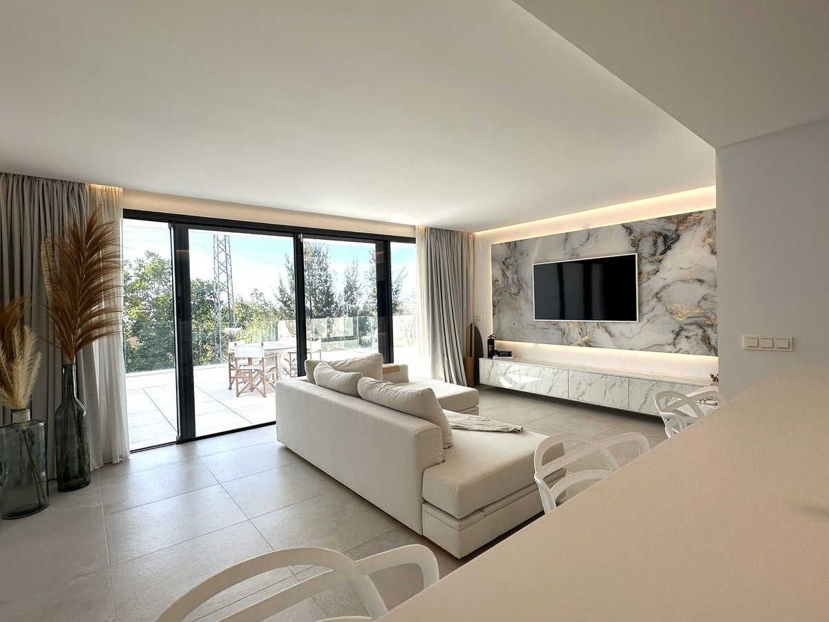 2 Bed Apartment for sale in Cabopino Costa Del Sol, Málaga, Spain