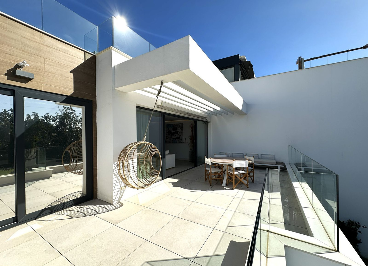 2 Bed Apartment for sale in Cabopino Costa Del Sol, Málaga, Spain