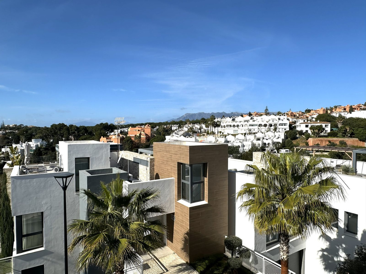 2 Bed Apartment for sale in Cabopino Costa Del Sol, Málaga, Spain