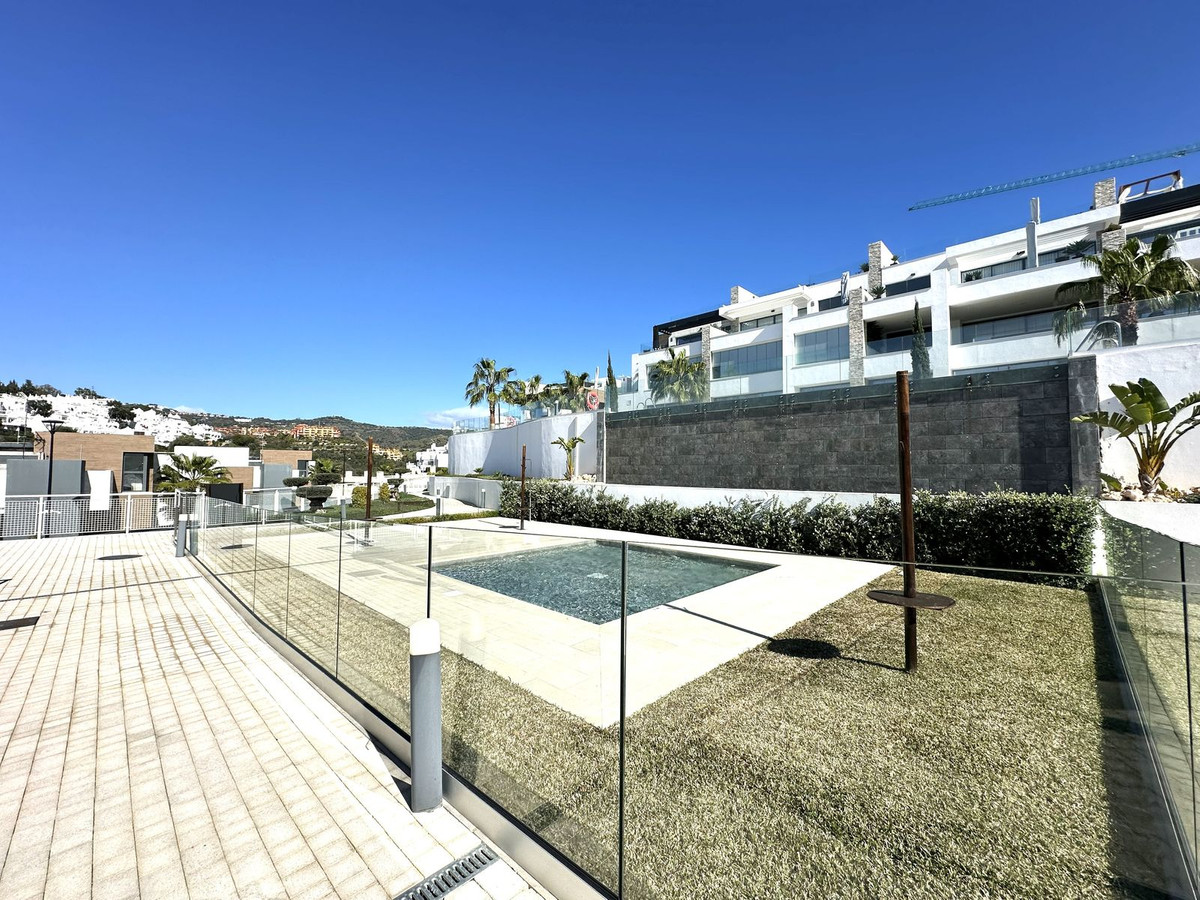 2 Bed Apartment for sale in Cabopino Costa Del Sol, Málaga, Spain