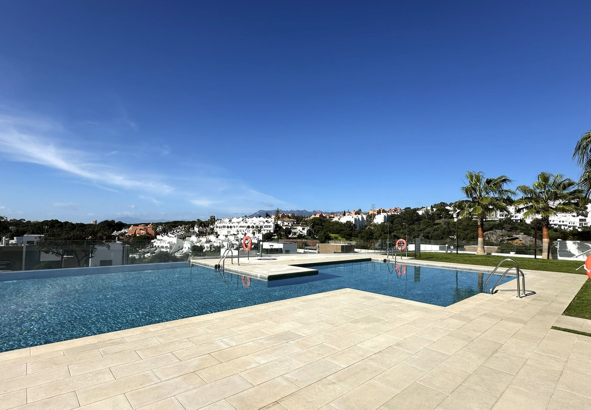 2 Bed Apartment for sale in Cabopino Costa Del Sol, Málaga, Spain