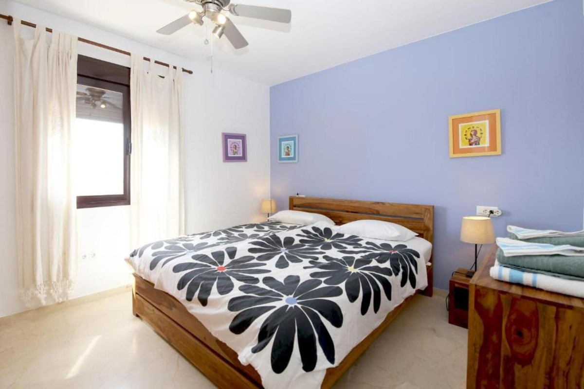 2 Bed Apartment for sale in Estepona Costa Del Sol, Málaga, Spain