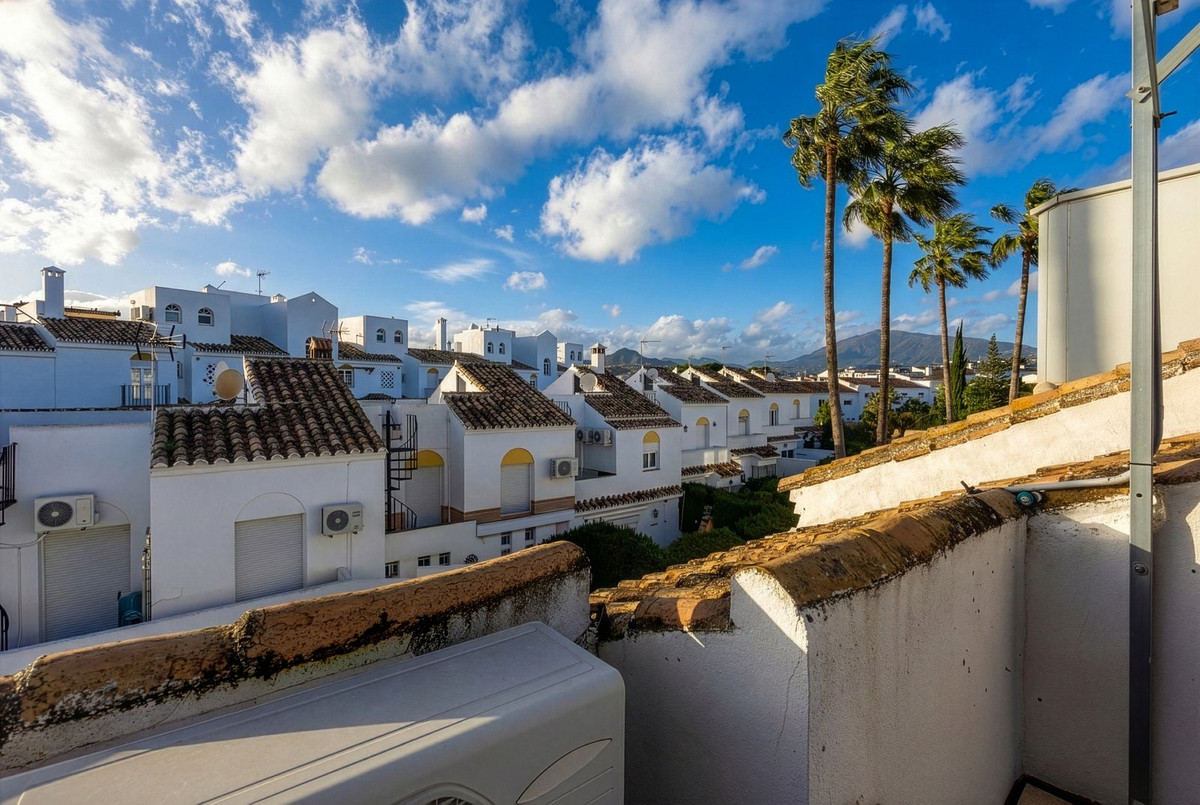 3 Bed Townhouse for sale in Estepona Costa Del Sol, Málaga, Spain