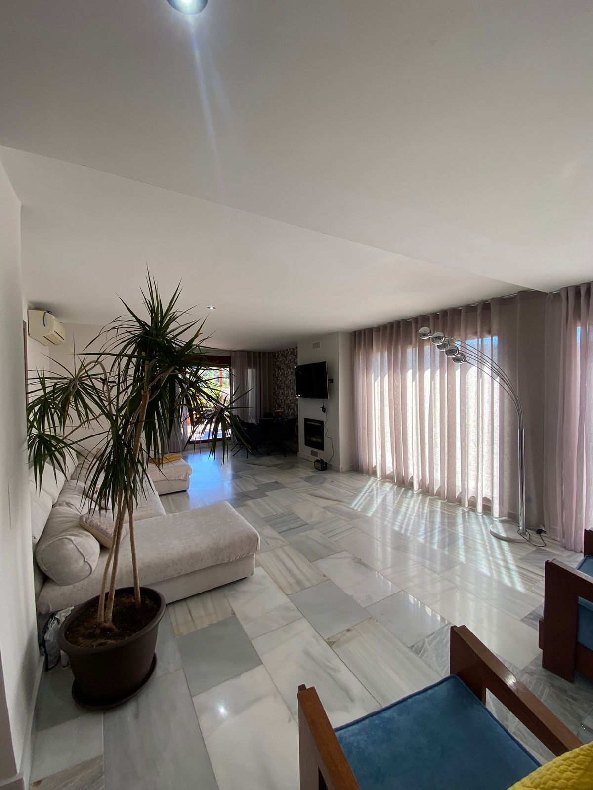 4 Bed Townhouse for sale in Benahavís Costa Del Sol, Málaga, Spain