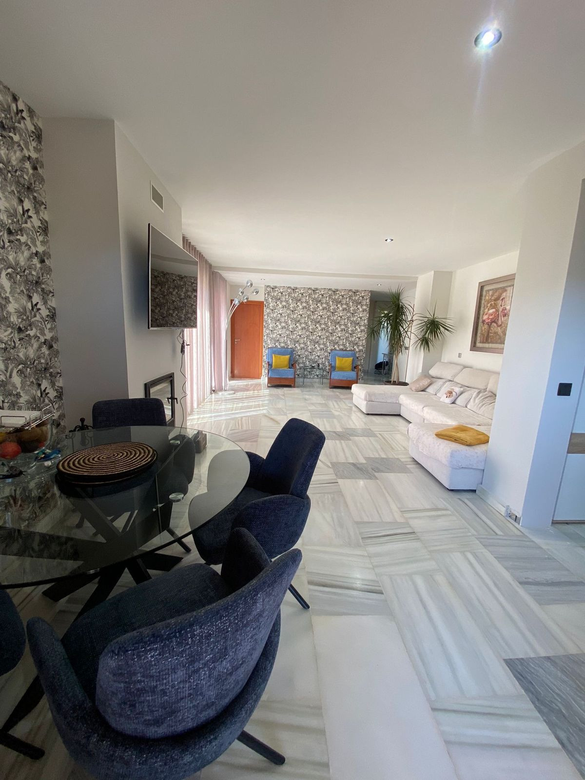 4 Bed Townhouse for sale in Benahavís Costa Del Sol, Málaga, Spain