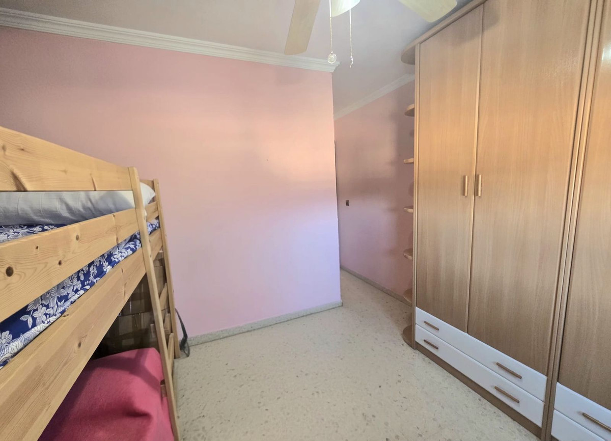 Se vende Apartamento Planta Media de 4 dormitorios en Costa Del Sol, Málaga, España