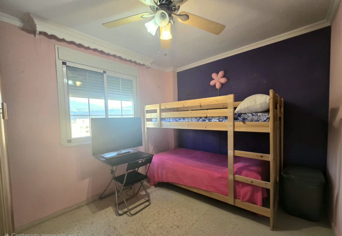 Se vende Apartamento Planta Media de 4 dormitorios en Costa Del Sol, Málaga, España