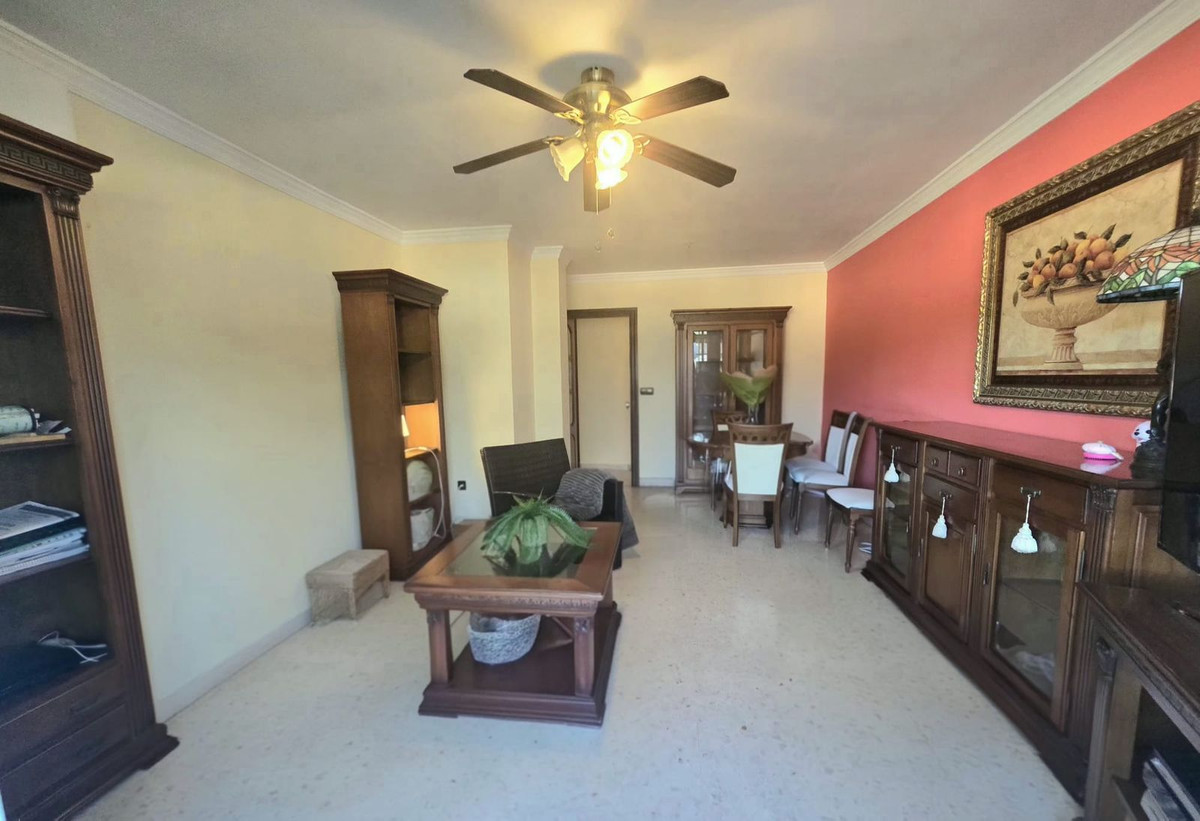 Se vende Apartamento Planta Media de 4 dormitorios en Costa Del Sol, Málaga, España