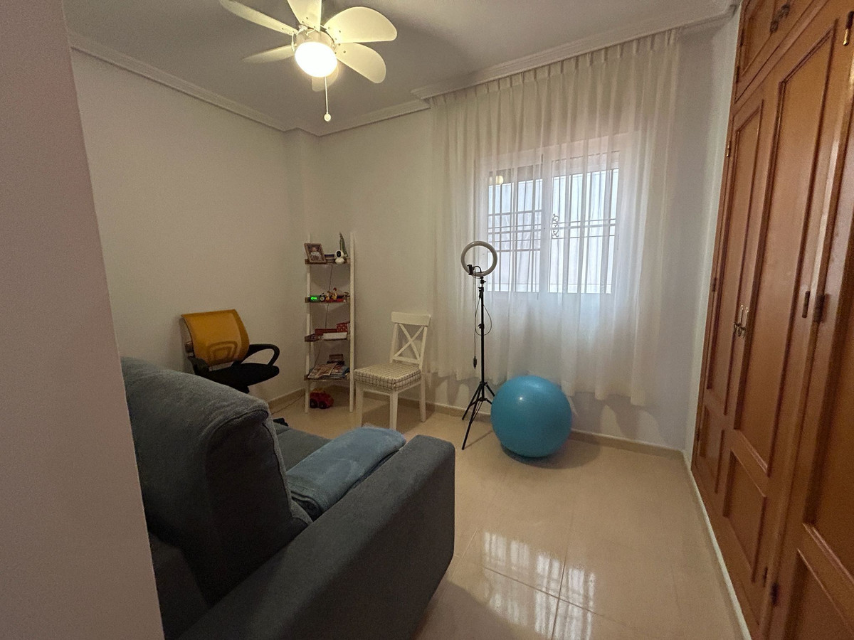 Se vende Apartamento Planta Media de 2 dormitorios en Costa Blanca, Alicante, España