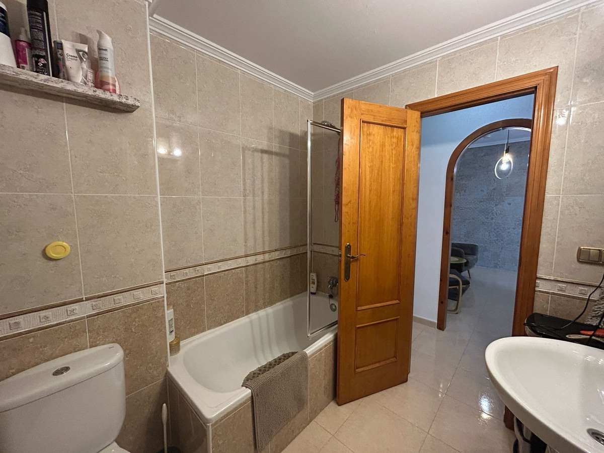 Se vende Apartamento Planta Media de 2 dormitorios en Costa Blanca, Alicante, España