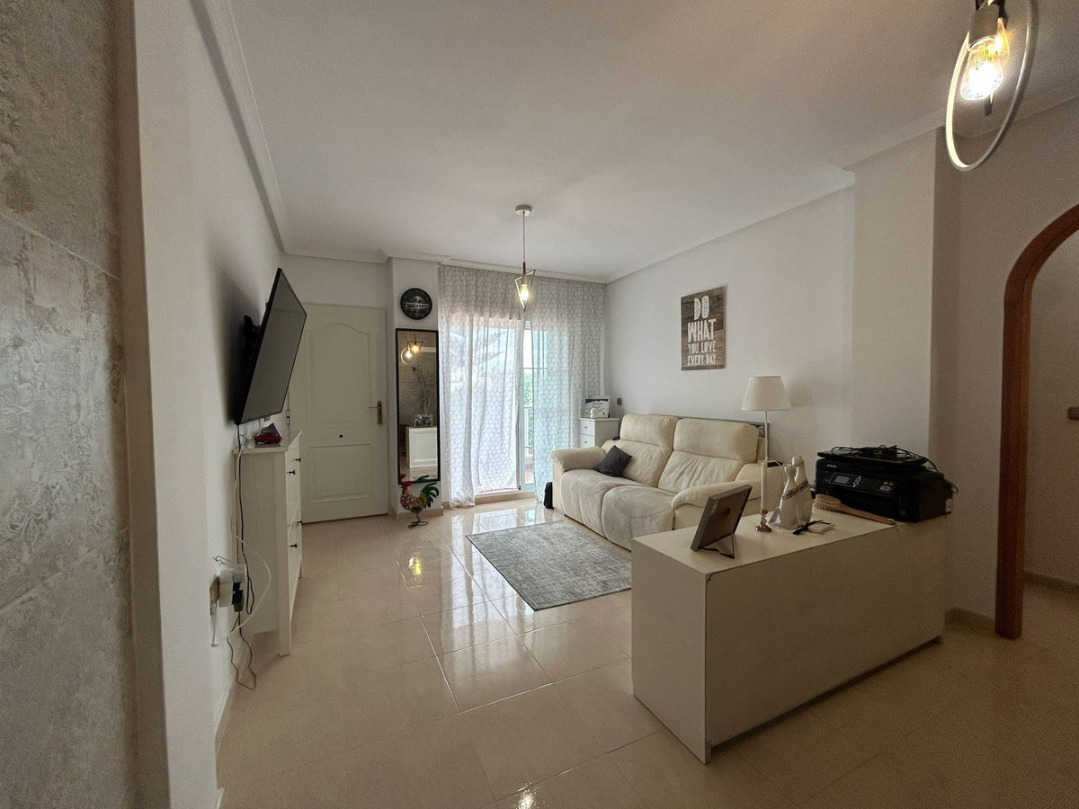 Se vende Apartamento Planta Media de 2 dormitorios en Costa Blanca, Alicante, España